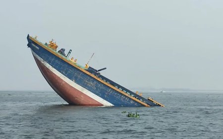 চট্টগ্রাম বন্দরে জাহাজের সঙ্গে সংঘর্ষে ডুবেছে বালুবাহী বাল্কহেড
