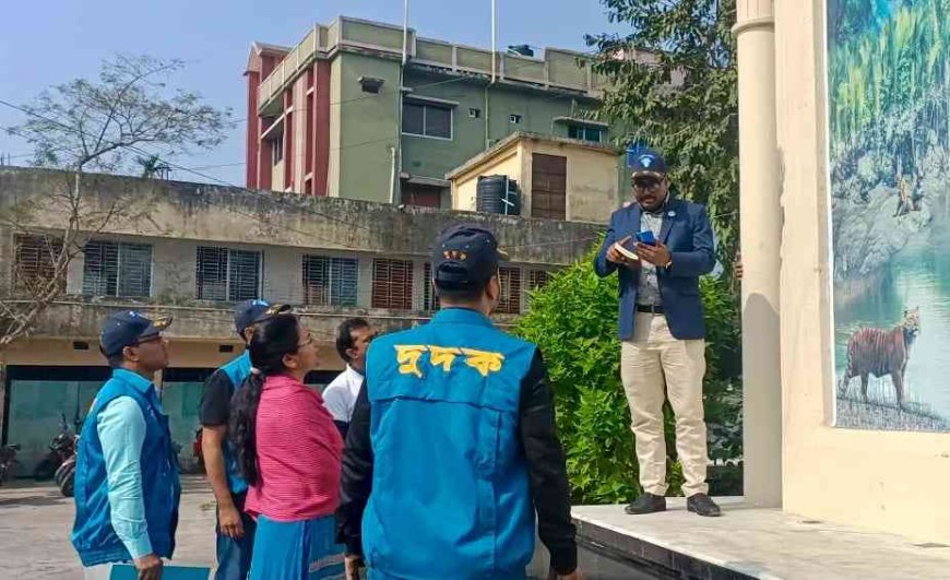 বাগেরহাটে জেলা পরিষদে দুদক'র অভিযান