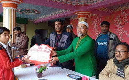 সাতক্ষীরার কালিগঞ্জে দরিদ্র শিক্ষার্থীদের মাঝে শীতবস্ত্র বিতরণ