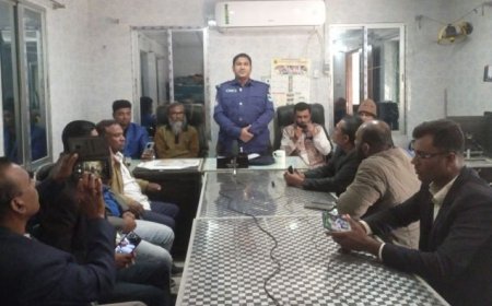 আশাশুনি প্রেস ক্লাবে নবাগত ওসির মতবিনিময়