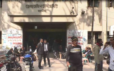 সাতক্ষীরার নির্বাহী আদালতে আইনজীবীদের অনির্দিষ্টকালের কর্মবিরতি