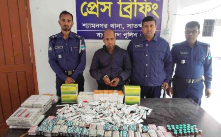 শ্যামনগরে বিপুল পরিমাণ ভারতীয় ঔষধসহ আটক-১