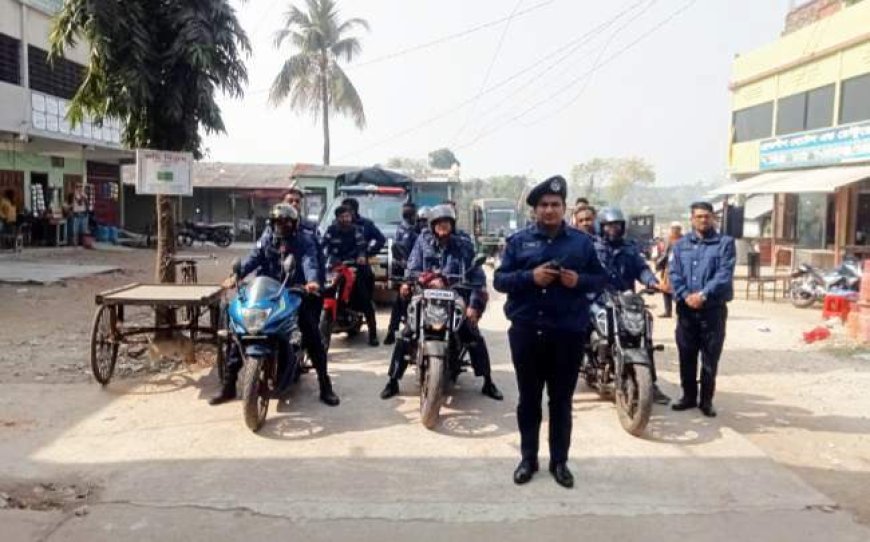 আশাশুনিতে আইনশৃংখলা বিষয়ে সচেতনতায় পুলিশের বিশেষ মহড়া