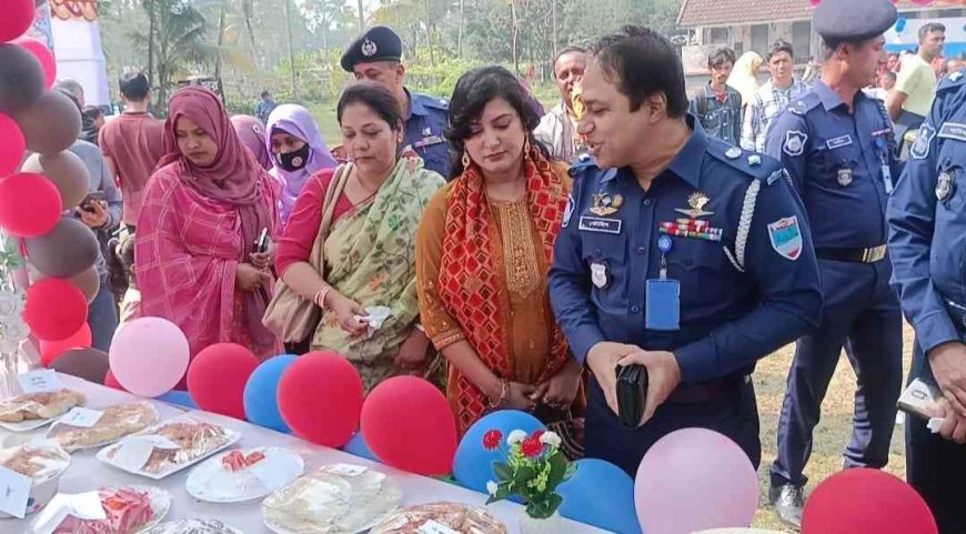 বাগেরহাট পুলিশ লাইন স্কুলে দিনব্যাপী পিঠা উৎসব ও সাংস্কৃতিক অনুষ্ঠান