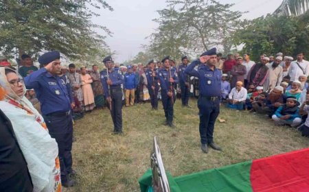 কালিগঞ্জে বীর মুক্তিযোদ্ধা মুজিবুর রহমানকে রাষ্ট্রীয় মর্যাদায় দাফন