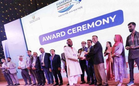 মৎস চাষ, ব্যাবসা ও আমদানিতে অবদান রাখায় শ্রেষ্ঠ পুরস্কার পেলেন নলতার আনারুল