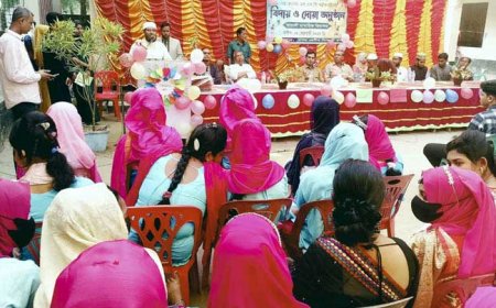 কালিগঞ্জের তারালী মাধ্যমিক বিদ্যালয়ে এসএসসি পরীক্ষার্থীদের বিদায় ও দোয়া অনুষ্ঠান