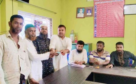 কালিগঞ্জ সড়ক পরিবহন শ্রমিক ইউনিয়নের উদ্যোগে শ্রমিকদের ঈদ সম্মানী প্রদান