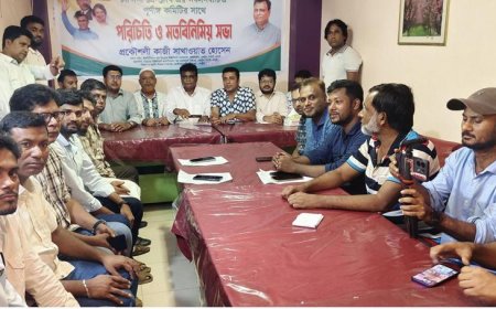 চান্দিনায় প্রেসক্লাবের সদস্যদের সাথে বিএনপি’র সম্ভাব্য প্রার্থীর মতবিনিময়