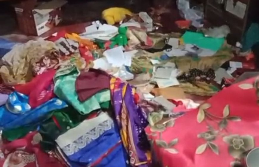 কালিগঞ্জের পল্লীতে দুর্ধর্ষ ডাকাতি, স্বর্ণালংকার ও নগদ টাকাসহ ১২ লক্ষাধিক টাকার মামলাল লুট
