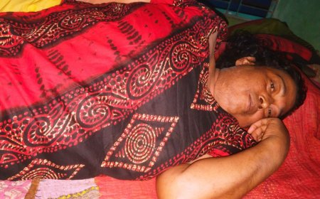 কালিগঞ্জে অসুস্থ তৃতীয় লিঙ্গের পিংকির মানবেতর জীবন