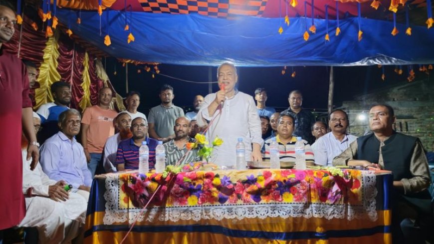 কালিগঞ্জের তেঁতুলিয়ায় শ্রীশ্রী জগদ্ধাত্রী পূজা পরিদর্শন করলেন জননেতা ডা. শহিদুল আলম