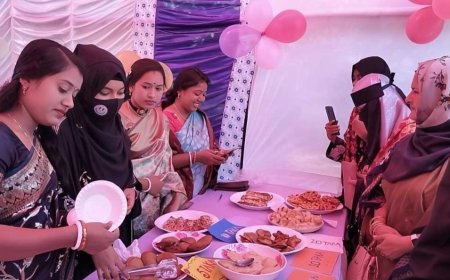 কালিগঞ্জ রোকেয়া মনসুর মহিলা কলেজে বর্ণিল পিঠা উৎসব