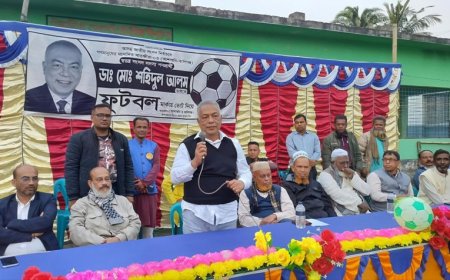 কালিগঞ্জের ধলবাড়িয়ায় সাতক্ষীরা-৩ আসনের প্রার্থী ডা. শহিদুল আলমের ফুটবল প্রতীকের জনসভা 