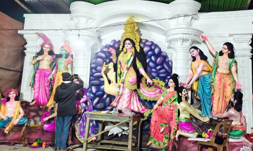 কালিগঞ্জে সাড়ম্বরে সরস্বতী পূজা উদযাপন, সাত দিনব্যাপী আয়োজন বিষ্ণুপুরের প্রান্তিক সংঘের