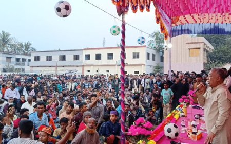সাতক্ষীর কালিগঞ্জে ডা. শহিদুল আলমের ফুটবল প্রতীকের জনসভা জনসমুদ্রে পরিণত
