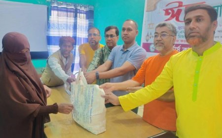 কালিগঞ্জে দুস্থদের ঈদসামগ্রী ও খাদ্যসহায়তা দিলো 'রিপোর্টার্স ক্লাব'