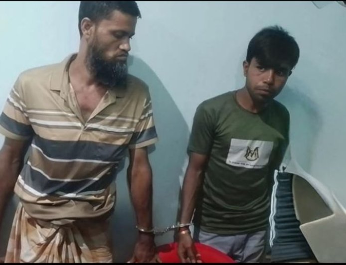 আশাশুনির বেউলায় গাঁজাসহ বিক্রেতা ও ক্রেতা আটক