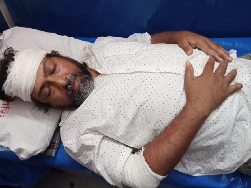 শ্যামনগরে যুবদল নেতার নেতৃত্বে প্রেসক্লাবে ঢুকে সভাপতির উপর হামলা