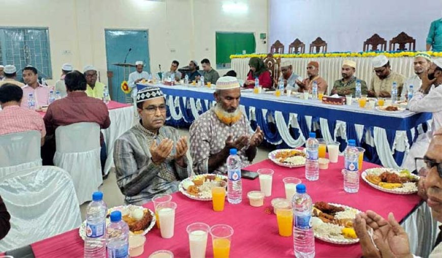 কালিগঞ্জে ইউপি চেয়ারম্যান অ্যাসোসিয়েশনের উদ্যোগে ইফতার মাহফিল