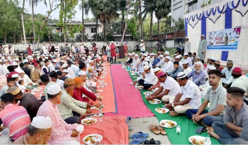 কালিগঞ্জে শহীদ প্রেসিডেন্ট জিয়াউর রহমান ও বেগম খালেদা জিয়ার রূহের মাগফিরাত কমানাঢ দোয়া ও ইফতার মাহফিল