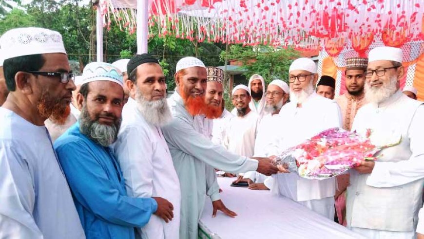 কুলিয়ায় মুহাদ্দিস আব্দুল খালেক'র গণসংবর্ধনা ও ইফতার মাহফিল 