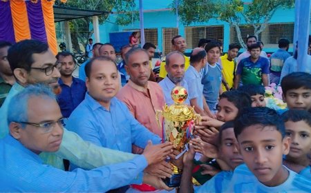 কালিগঞ্জে প্রাথমিক বিদ্যালয় গোল্ডকাপ ফুটবলে বালকে গণেশপুর ও বালিকায় এনএনটি চ্যাম্পিয়ন 