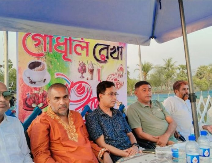 কালিগঞ্জে কালিন্দীর তীরে নান্দনিক পরিবেশে যাত্রা শুরু করলো 'গোধূলী রেখা' ক্যাফে