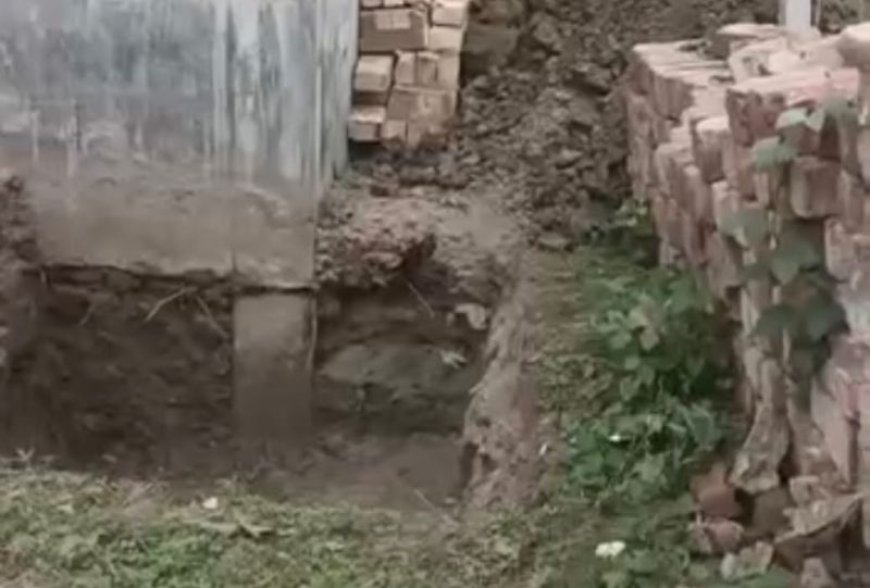 কুলিয়া ইউপির জমি দখল করে স্থাপনা নির্মাণ, বড় অংকের টাকা লেনদেনের অভিযোগ!