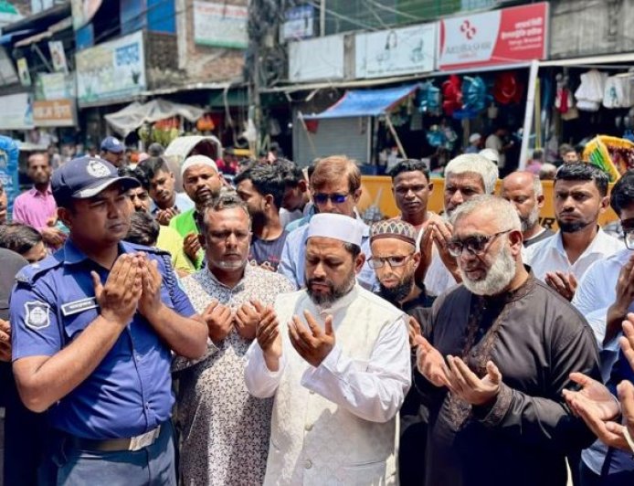 সৈয়দপুরে স্থাপিত রোড ডিভাইডারের উদ্বোধন