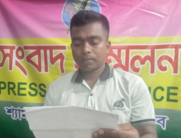 শ্যামনগরে আসামি পলায়নে সহায়তাকারী আল আমিনের বিরুদ্ধে সংবাদ সম্মেলন