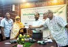 কালিগঞ্জে নারী কৃষকদের মাঝে ক্ষুদ্র বীজ উদ্যোগের প্রারম্ভিক খরচের চেক বিতরণ