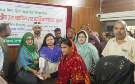 সৈয়দপুরে অসহায়দের মাঝে প্রধানমন্ত্রীর কল্যাণ তহবিলের অর্থ দিলেন বিলকিস ইসলাম এমপি