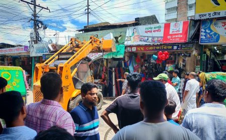 সৈয়দপুরে যানজট নিরসন ও ফুটপাত দখলমুক্ত করতে উচ্ছেদ অভিযান