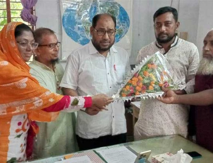 কালিগঞ্জ আদর্শ মাধ্যমিক বালিকা বিদ্যালয়ে ম্যানেজিং কমিটির সভাপতি শেখ আলাউদ্দীন সোহেল