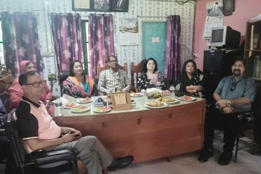 কালিগঞ্জ রোকেয়া মনসুর মহিলা কলেজে দরিদ্র ও মেধাবী শিক্ষার্থীদের পাশে প্রতিষ্ঠাতার পরিবার