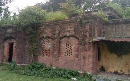 সৈয়দপুরে রেলওয়ে সরকারি উচ্চ বিদ্যালয়ের পরিত্যক্ত ভবন মাদকসেবীদের আস্তানা