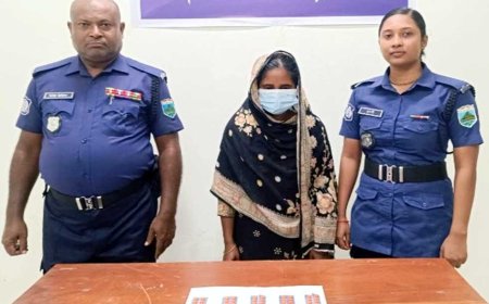 নওগাঁর পত্নীতলায় মাদক সহ মহিলা মাদক ব্যবসায়ী আটক