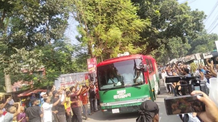 সৈয়দপুরে প্রধানমন্ত্রীকে স্বাগত জানালেন বিএনপির নেতা-কর্মীসহ হাজার হাজার জনতা